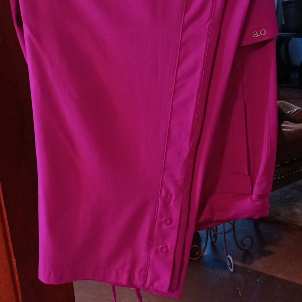 Woman's Scrub Set - Picture 2 of 7